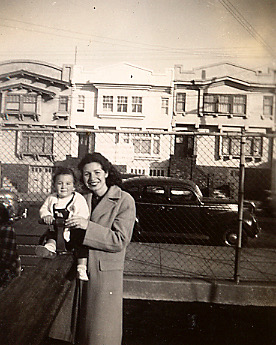 marilyn-holding-avram-in-park